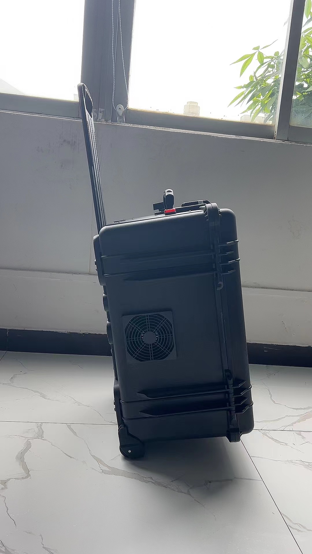 黟县手拉箱型移动通信干扰器